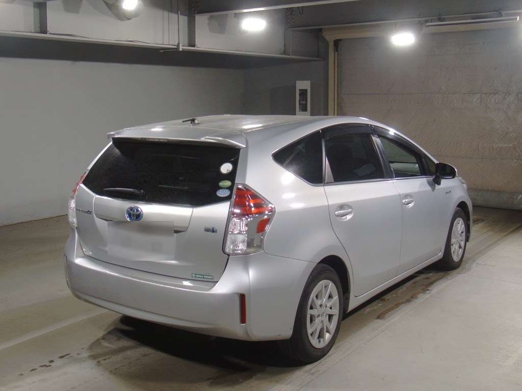 TOYOTA PRIUS ALPHA