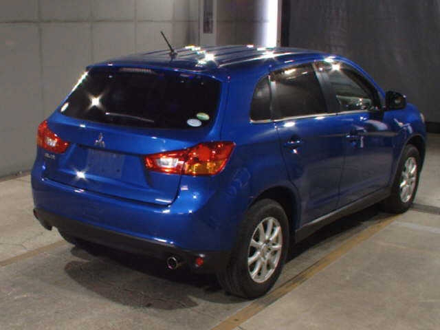 MITSUBISHI RVR