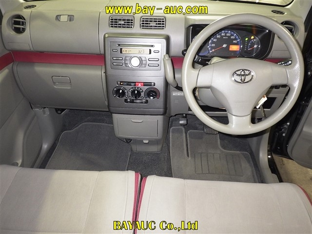 TOYOTA PIXIS SPACE