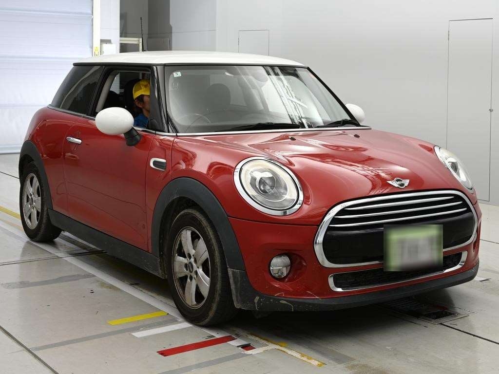 MINI HATCH