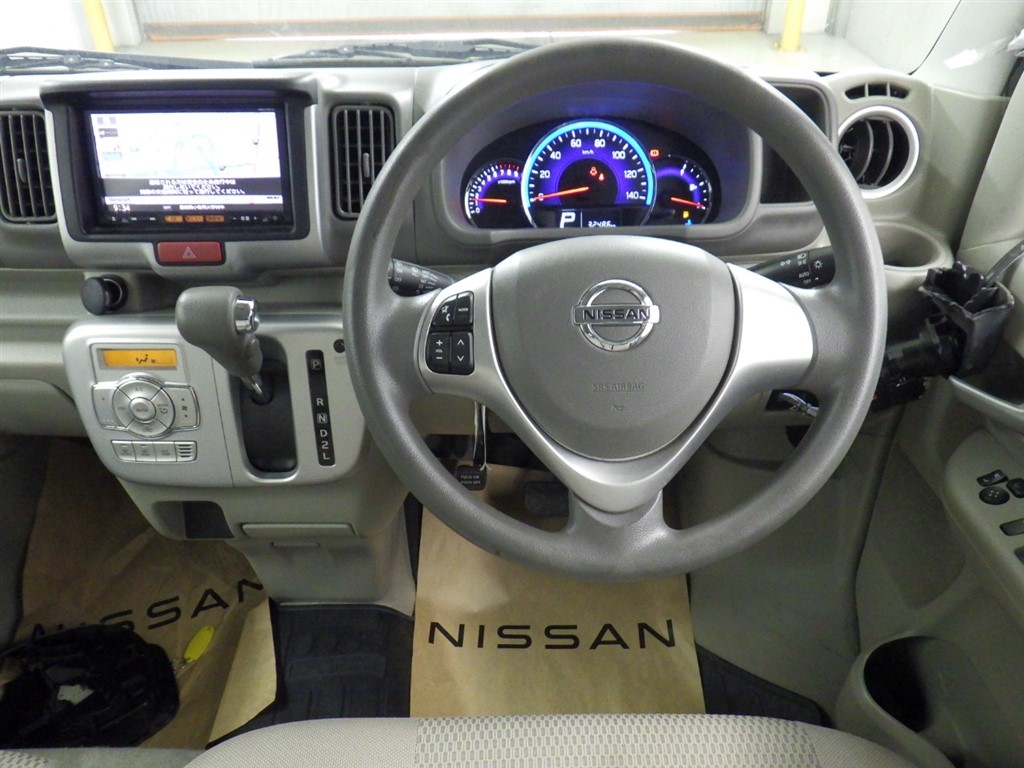 NISSAN NV100 CLIPPER