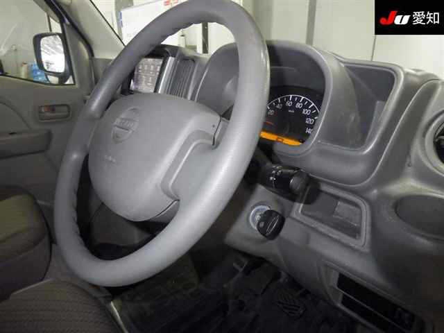NISSAN NV100 CLIPPER