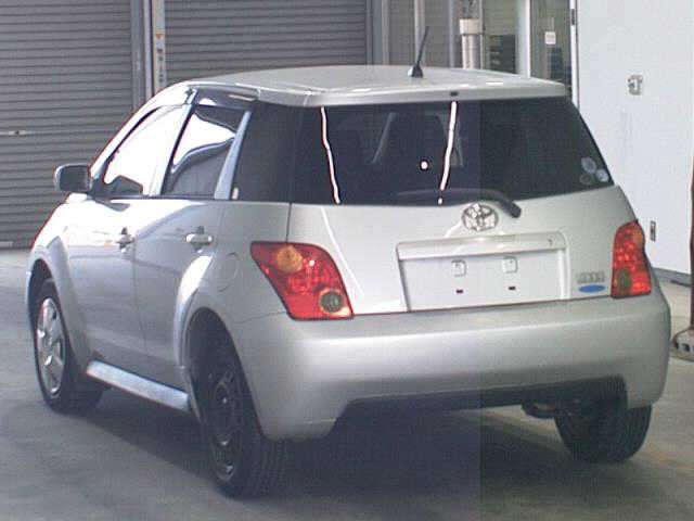 TOYOTA IST
