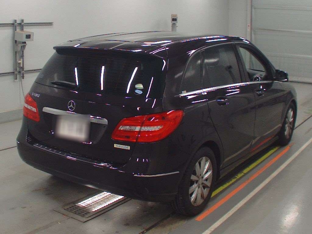 MERCEDES-BENZ B-CLASS