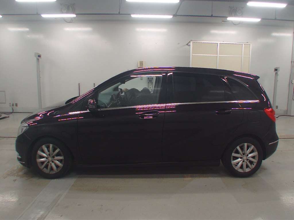 MERCEDES-BENZ B-CLASS