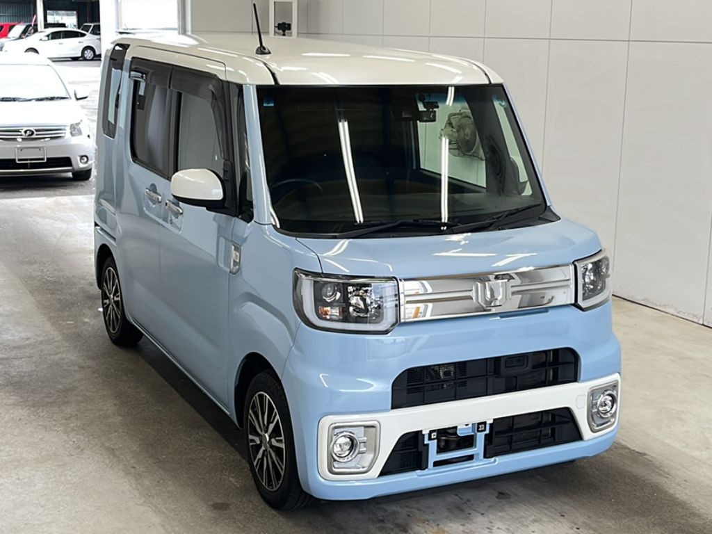 DAIHATSU WAKE