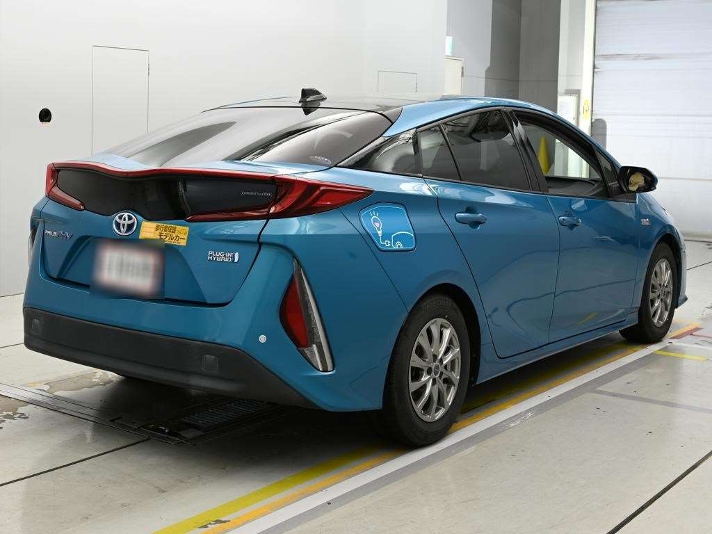 TOYOTA PRIUS PHV
