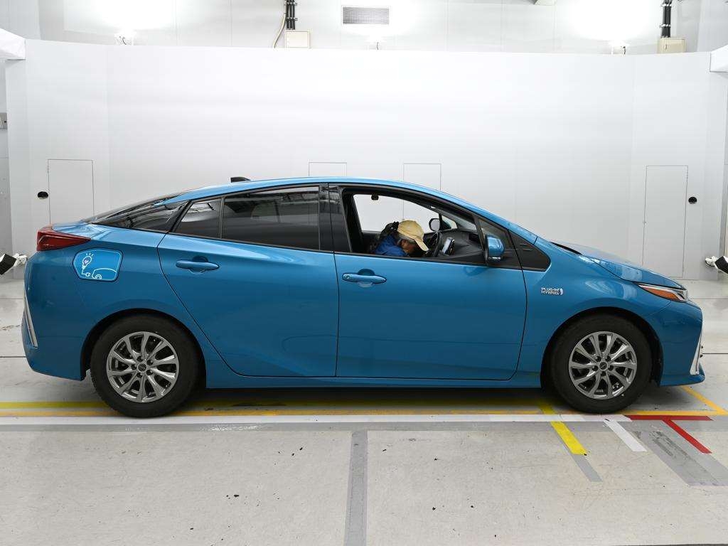 TOYOTA PRIUS PHV