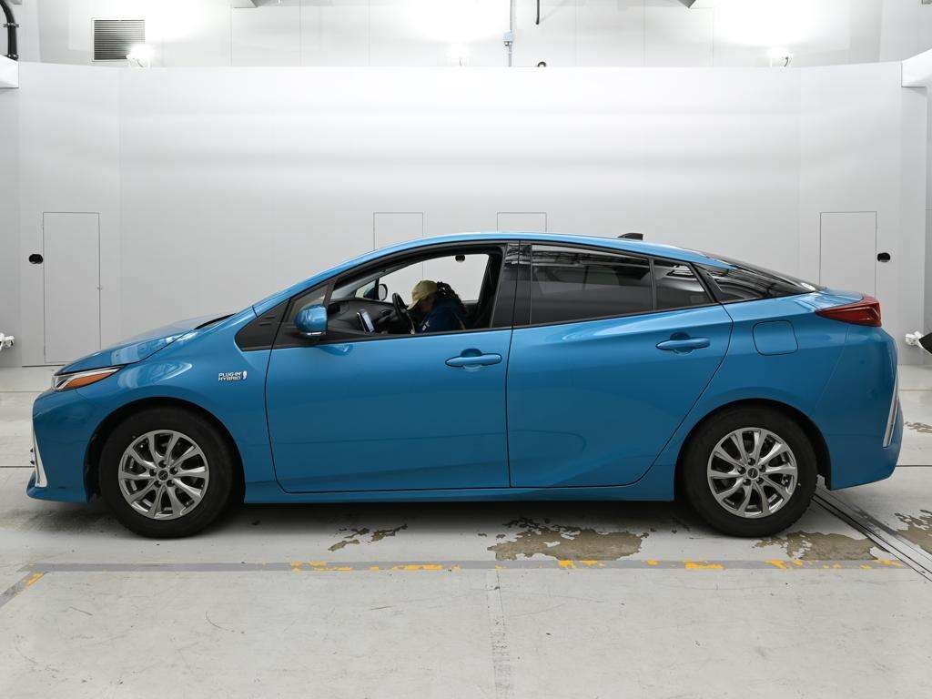 TOYOTA PRIUS PHV