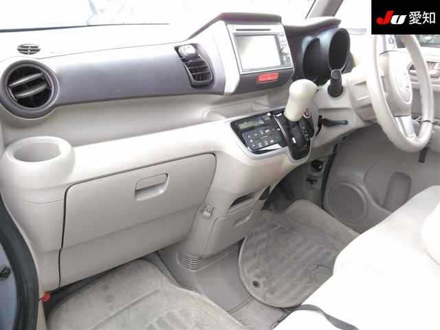 HONDA N-BOX+