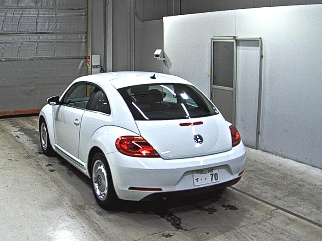 VOLKSWAGEN BEETLE