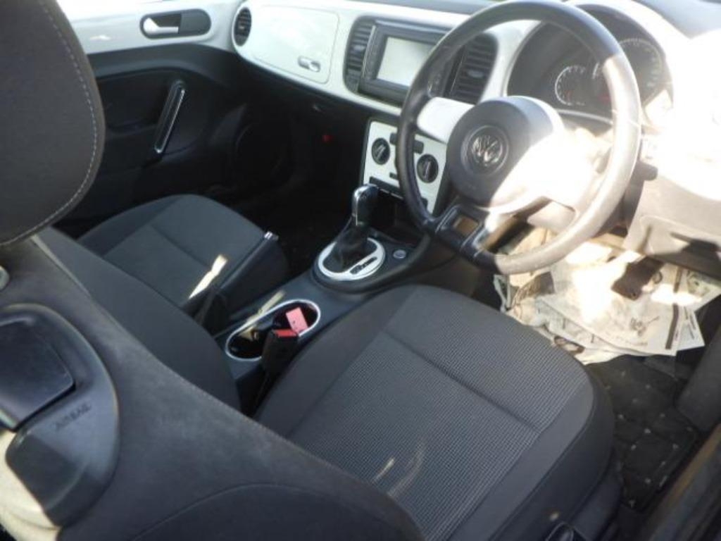 VOLKSWAGEN BEETLE