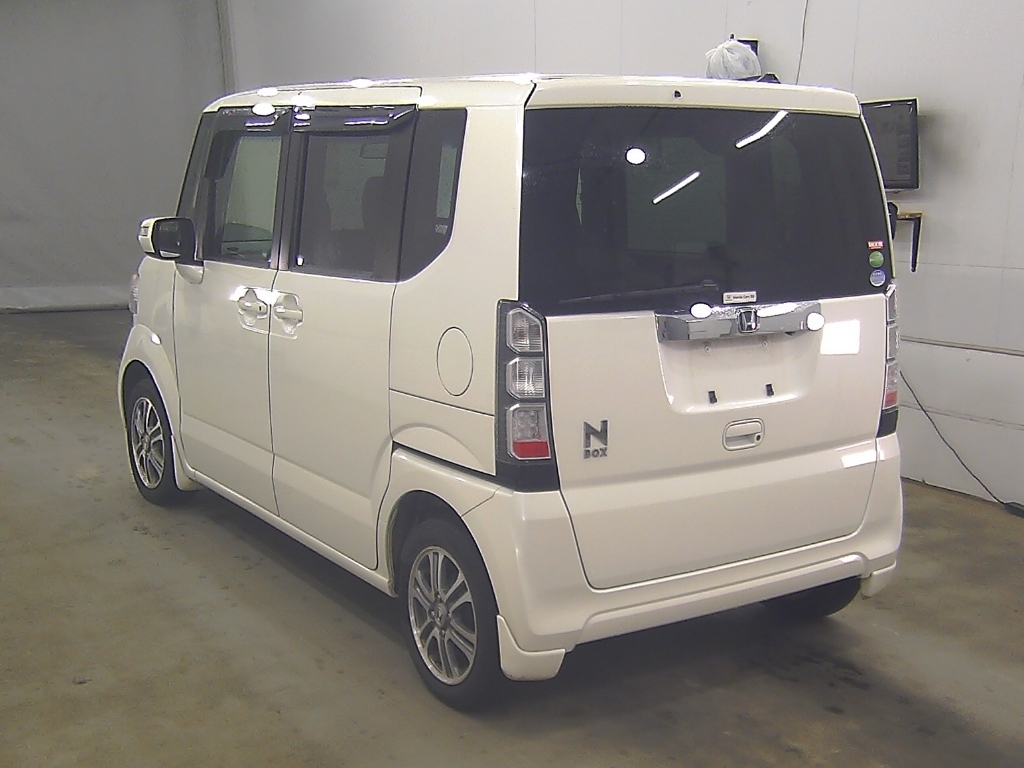 HONDA N-BOX