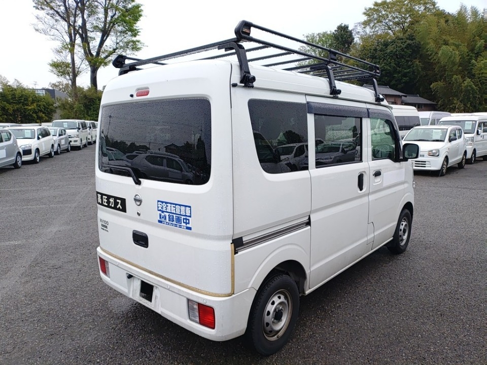 NISSAN NV100 CLIPPER