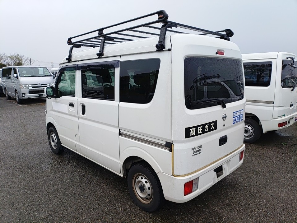 NISSAN NV100 CLIPPER