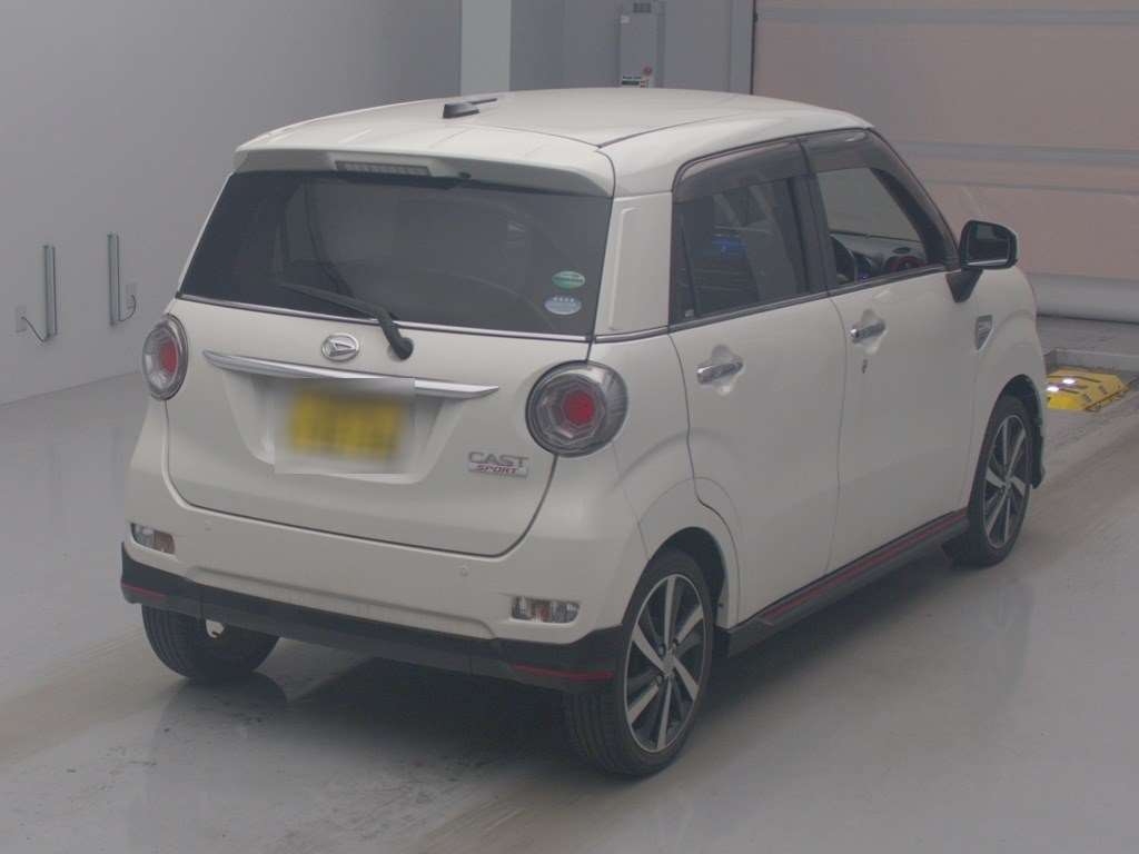 DAIHATSU CAST