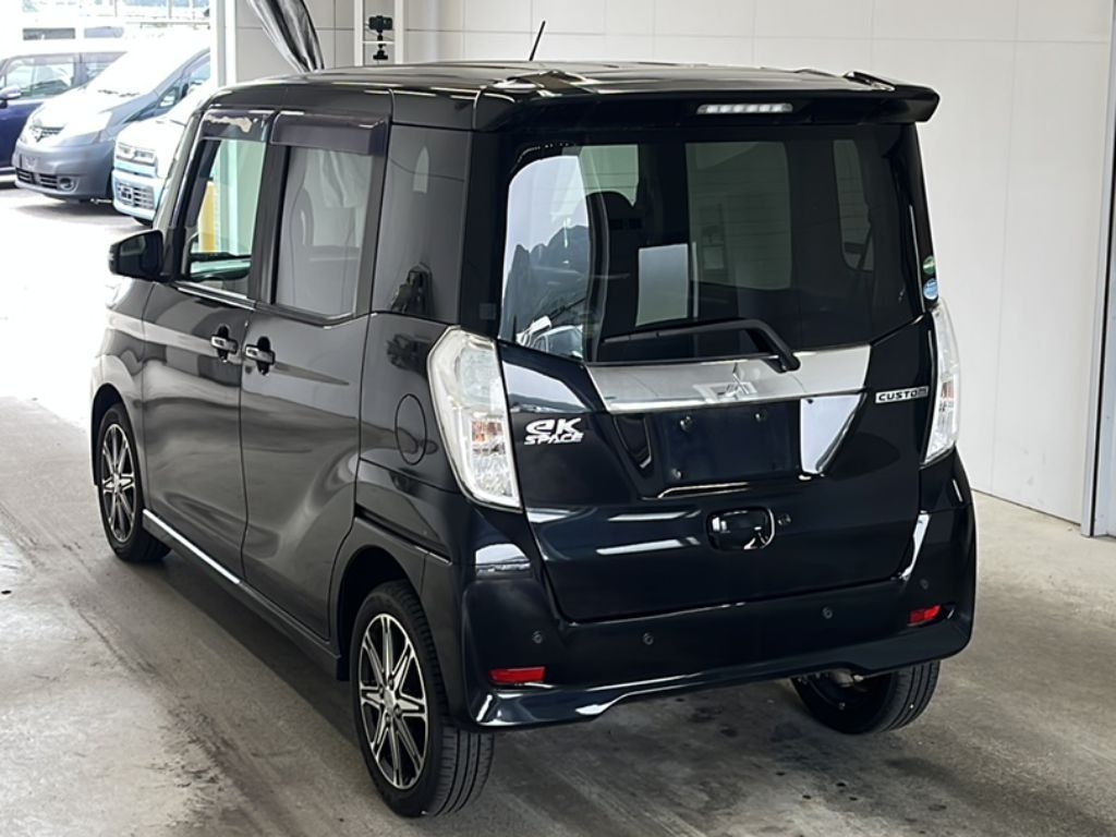 MITSUBISHI EK SPACE