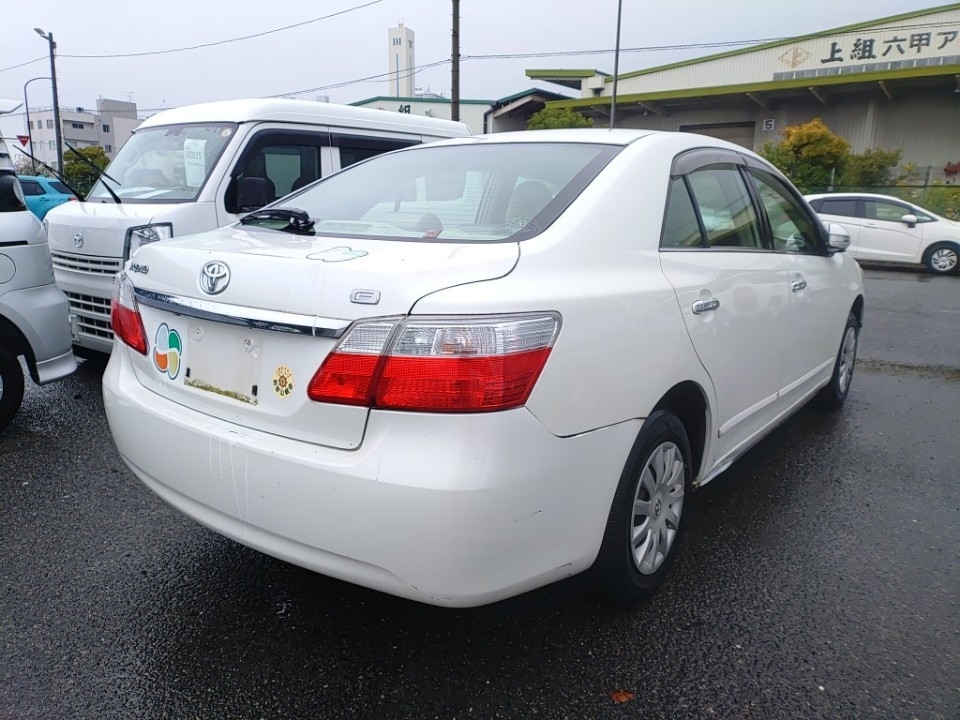 TOYOTA PREMIO