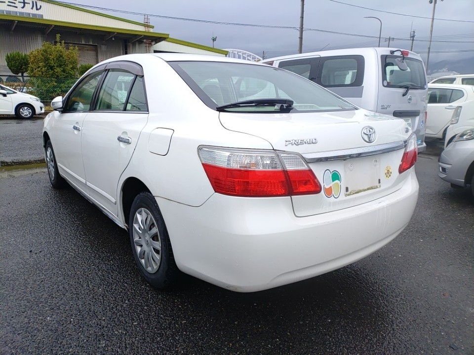 TOYOTA PREMIO