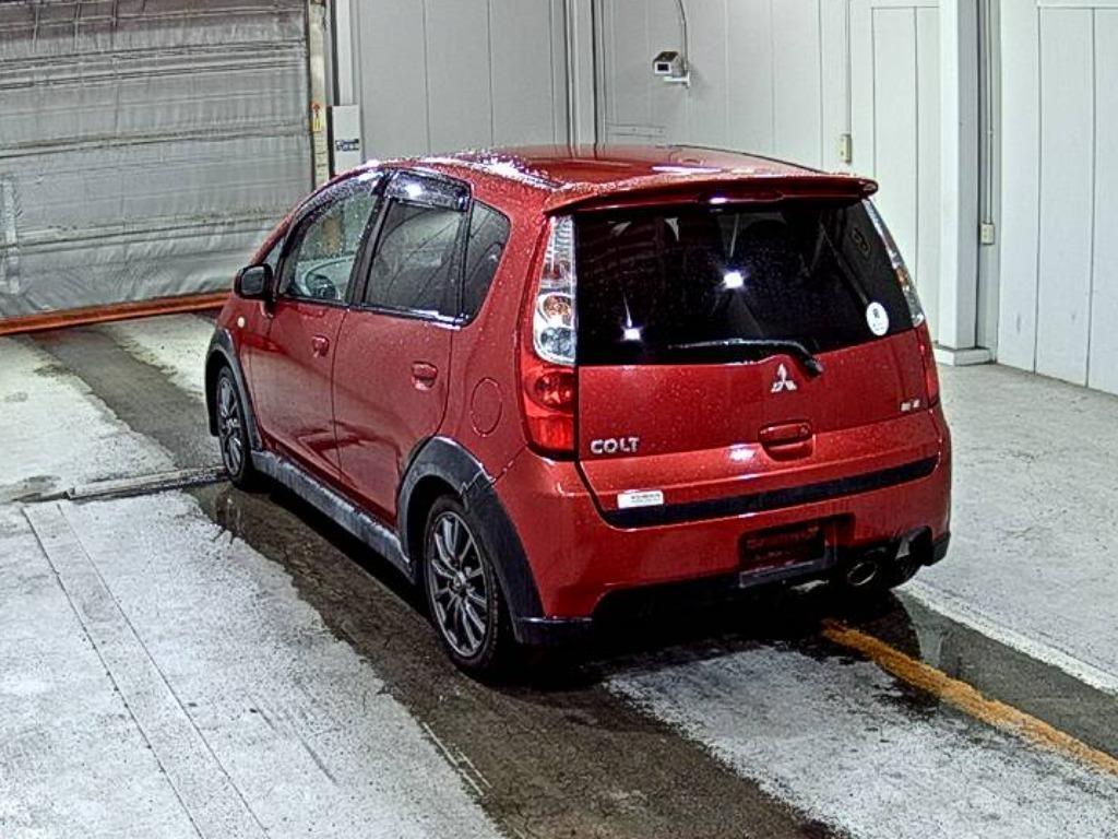 MITSUBISHI COLT