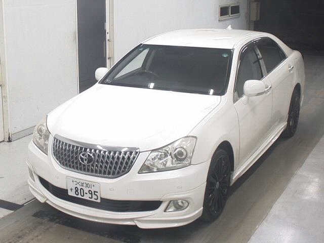 TOYOTA CROWN MAJESTA