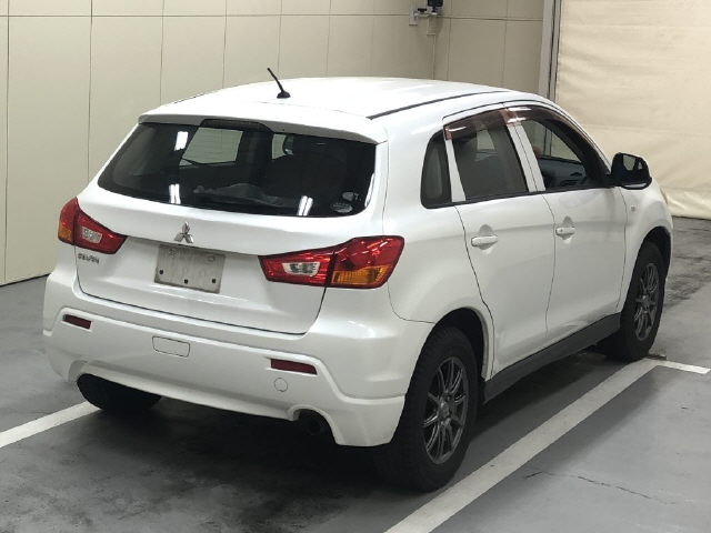 MITSUBISHI RVR
