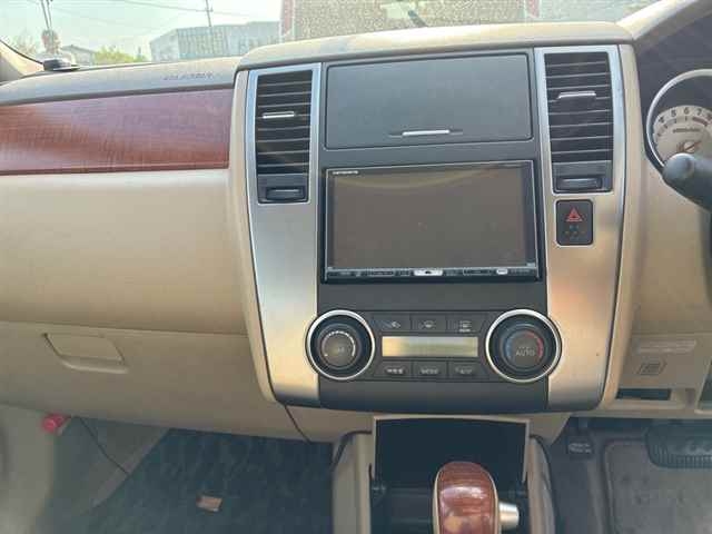 NISSAN TIIDA LATIO