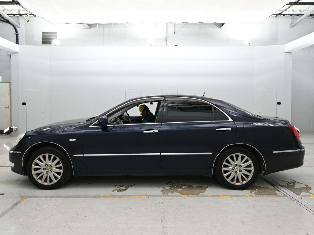 TOYOTA CROWN MAJESTA