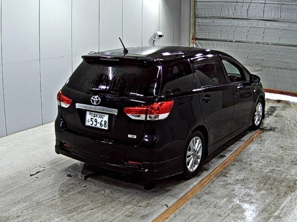 TOYOTA WISH