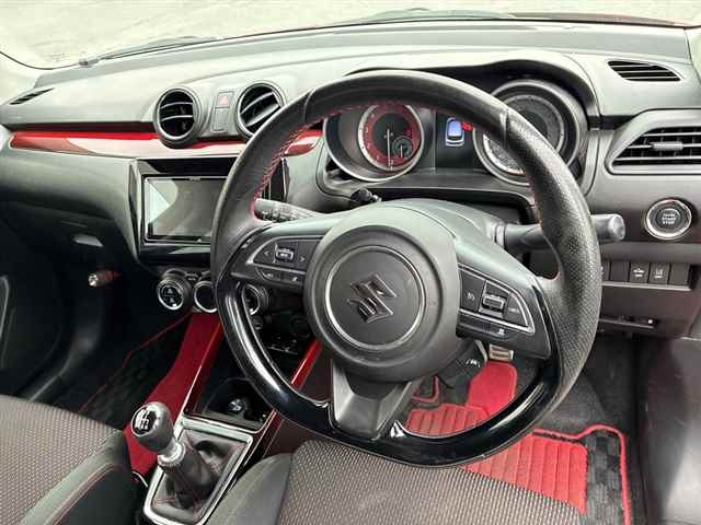 SUZUKI SWIFT