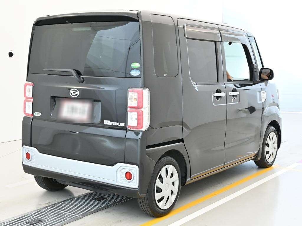 DAIHATSU WAKE