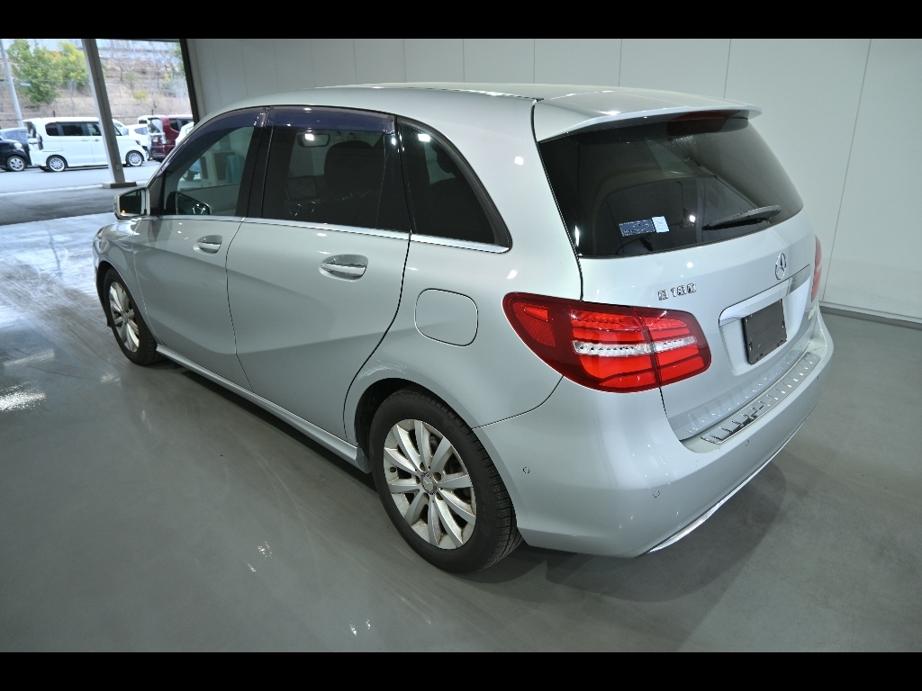 MERCEDES-BENZ B-CLASS