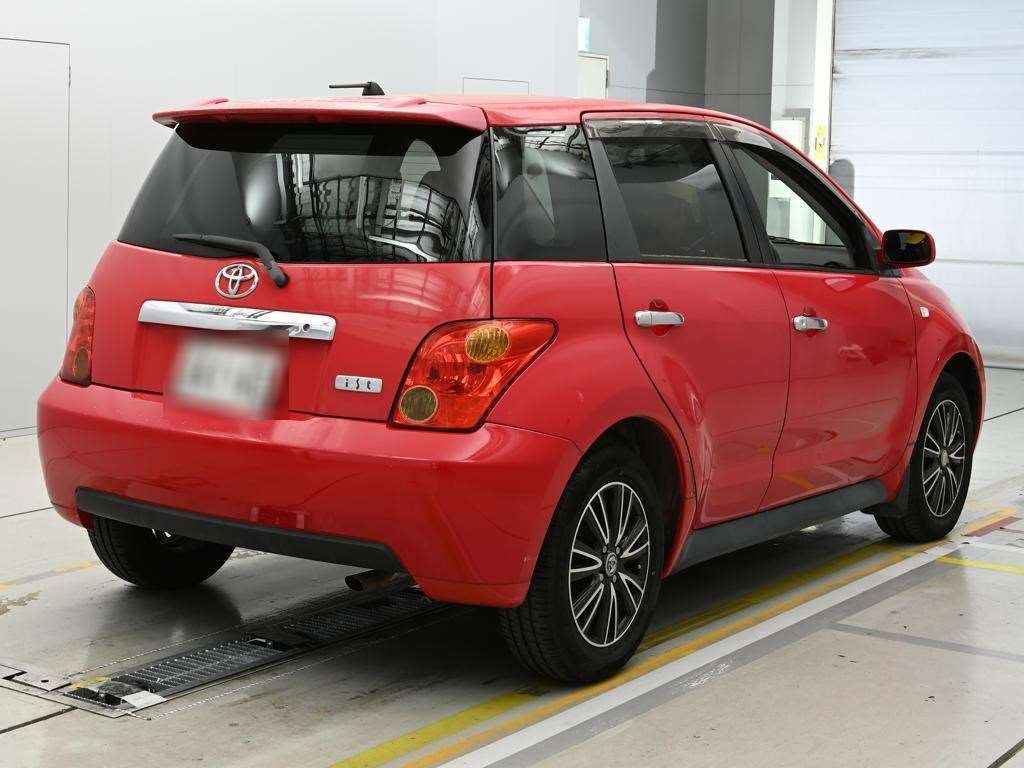 TOYOTA IST