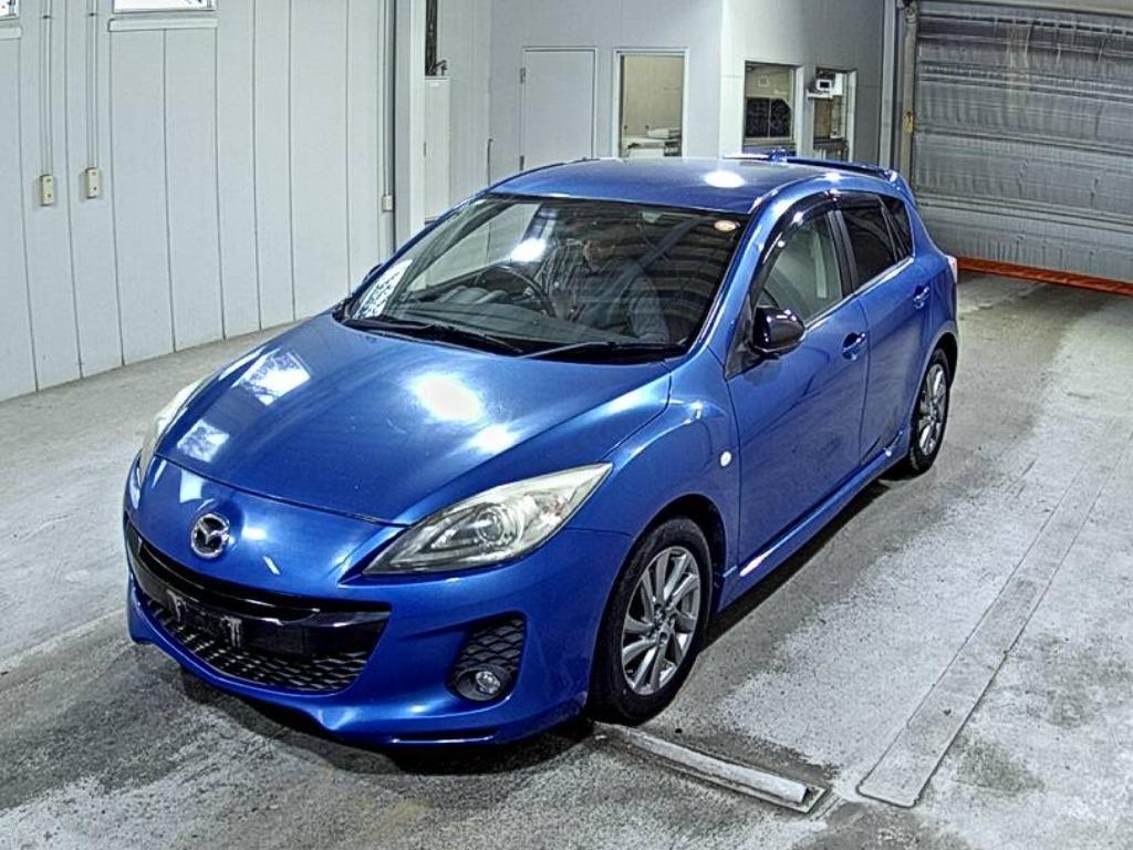 MAZDA AXELA