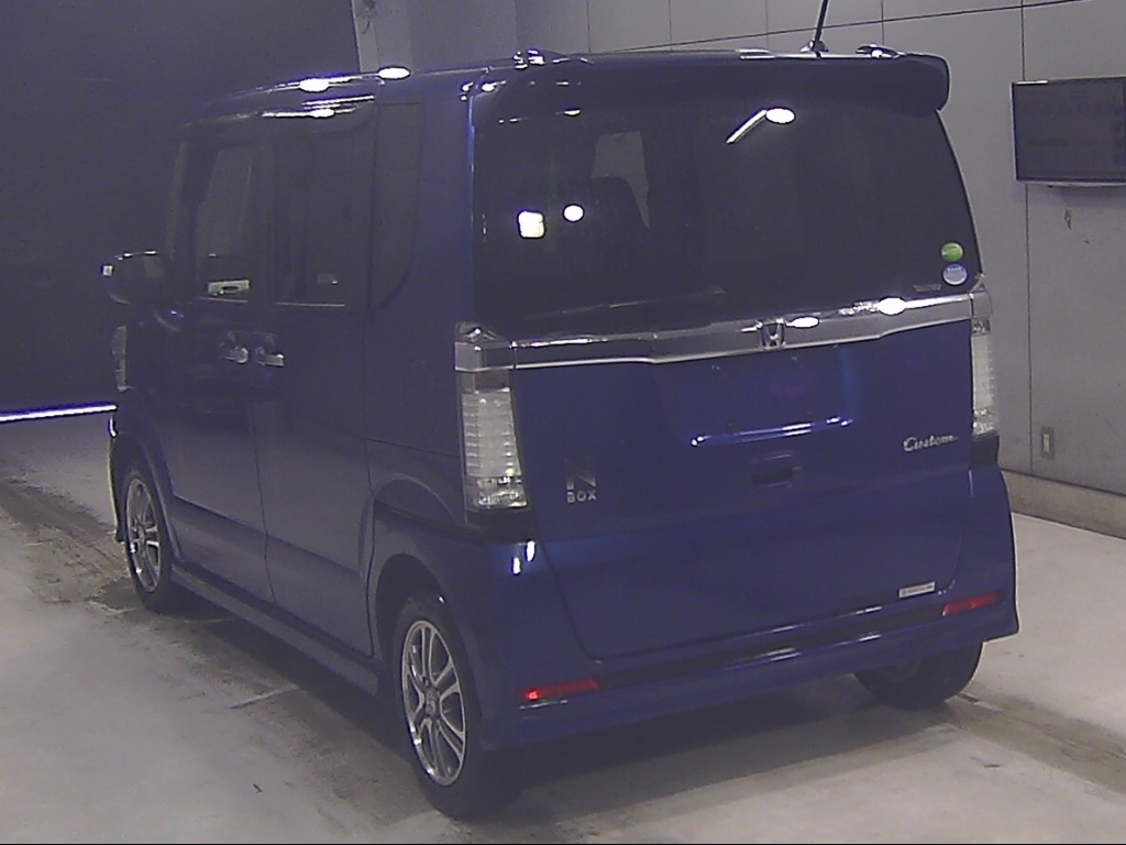 HONDA N-BOX