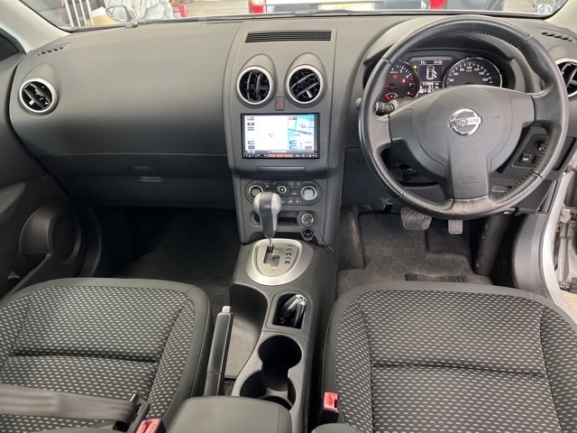 NISSAN DUALIS