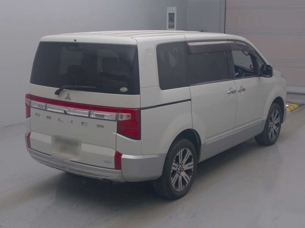 MITSUBISHI DELICA D:5