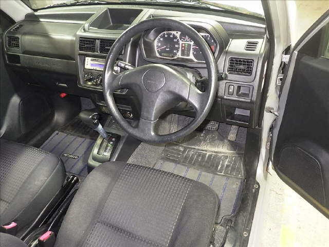 MITSUBISHI PAJERO MINI