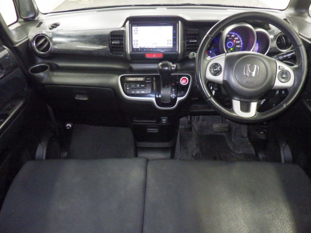 HONDA N-BOX