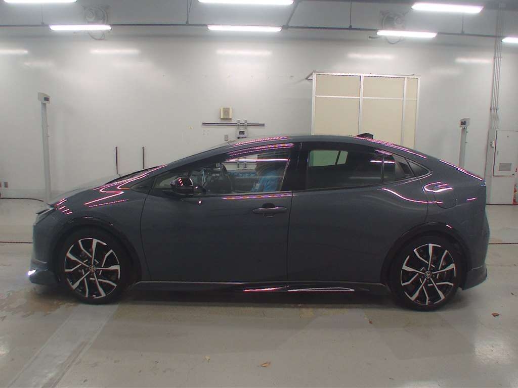 TOYOTA PRIUS PHV
