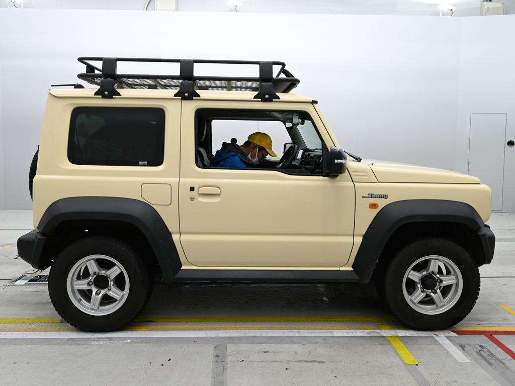 SUZUKI JIMNY SIERRA