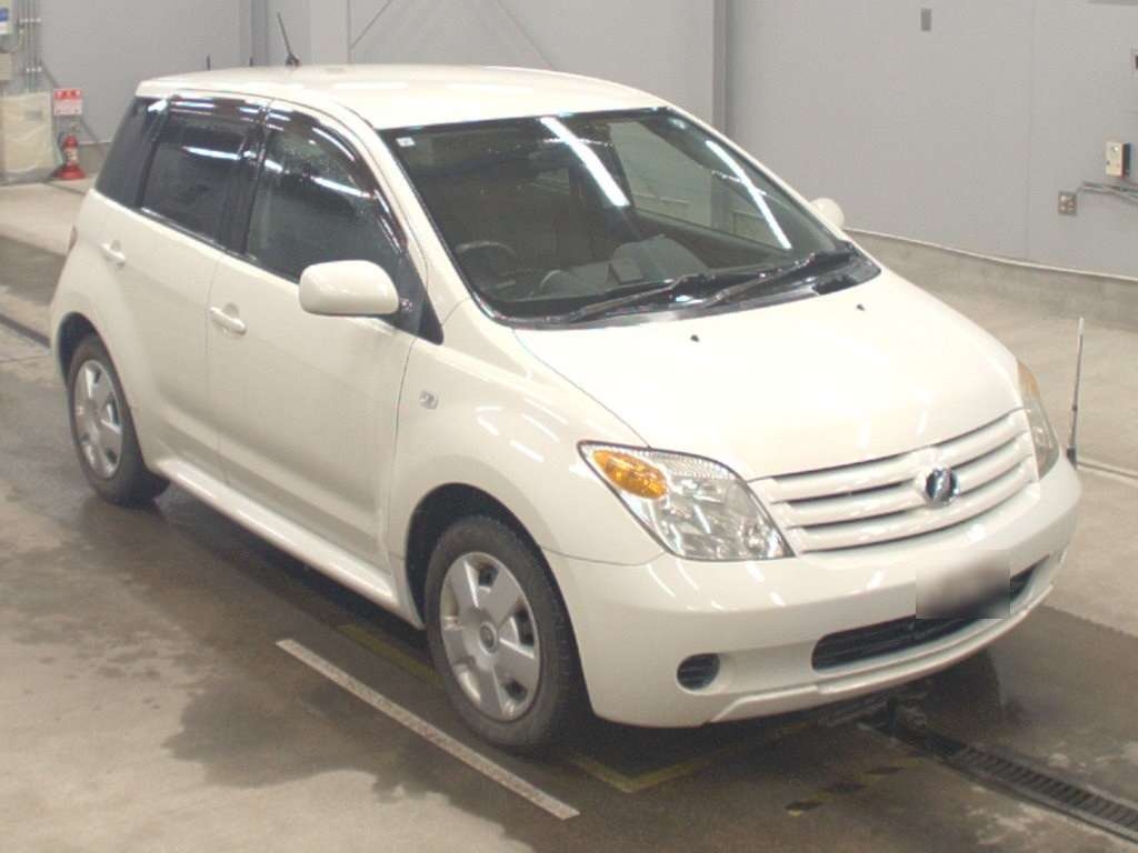 TOYOTA IST