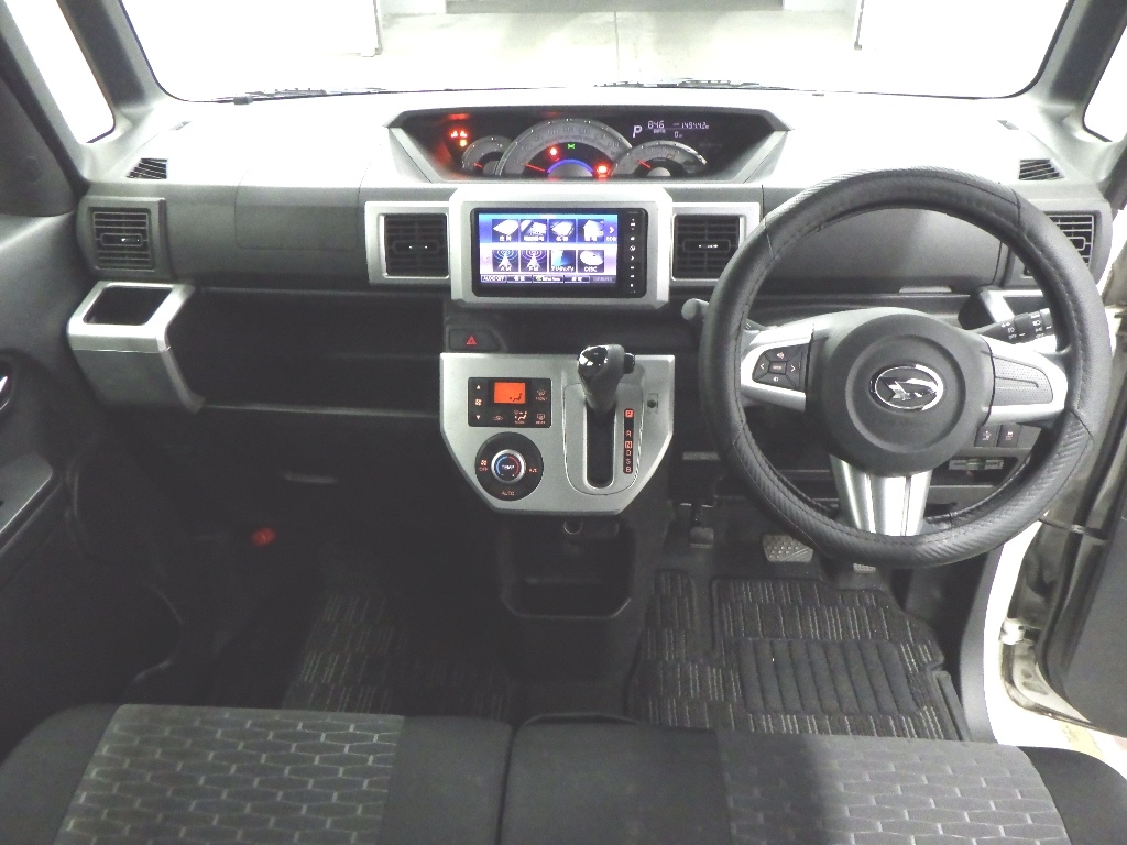 DAIHATSU WAKE