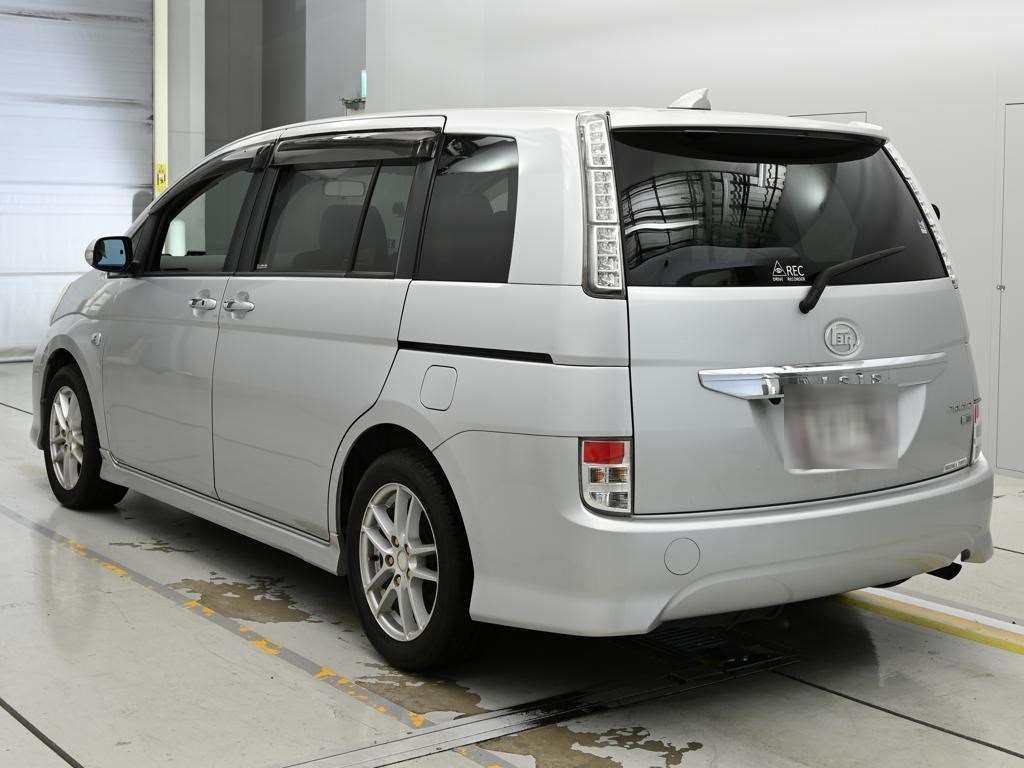 TOYOTA ISIS
