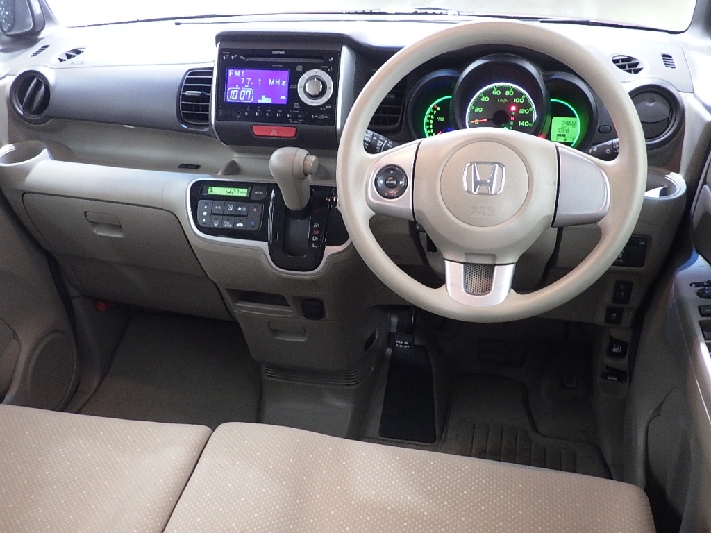 HONDA N-BOX
