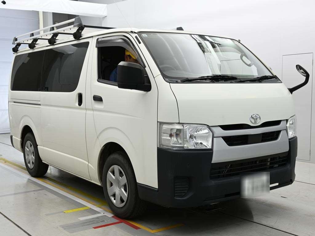 TOYOTA REGIUS ACE