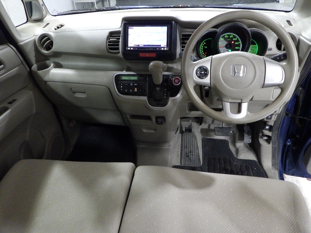 HONDA N-BOX+