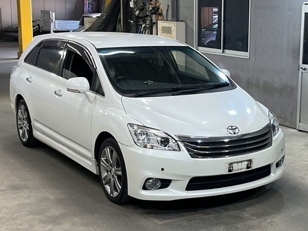 TOYOTA MARK X ZIO