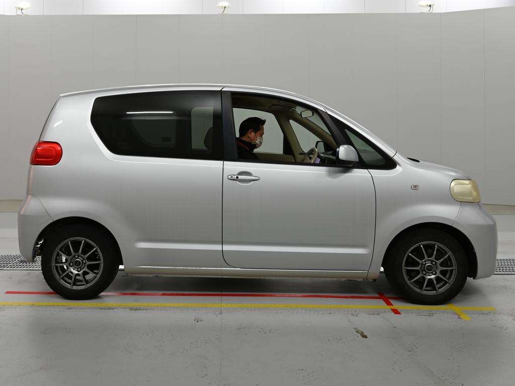 TOYOTA PORTE