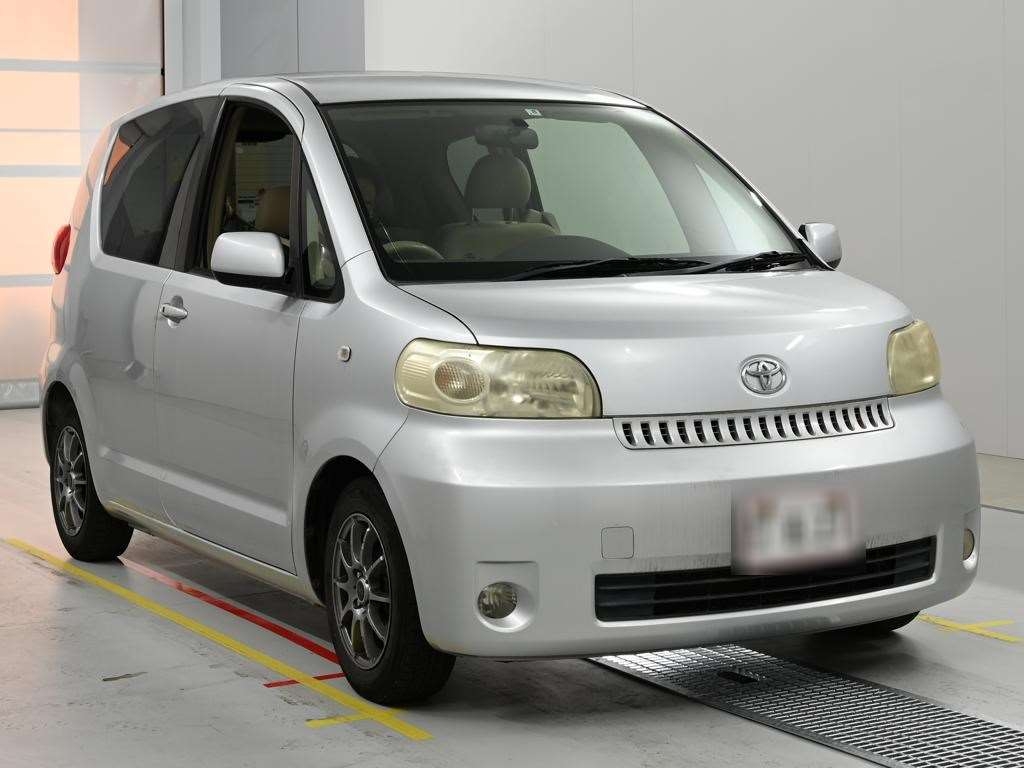 TOYOTA PORTE
